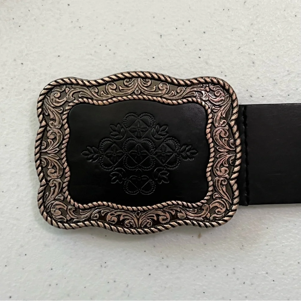 Liz Claiborne Black Belt